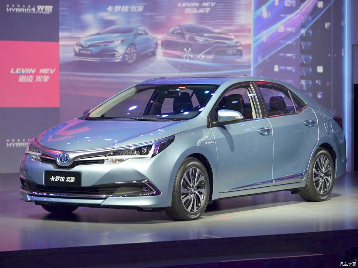 Toyota-Corolla-Hybrid-front-view-from-Shanghai.jpg