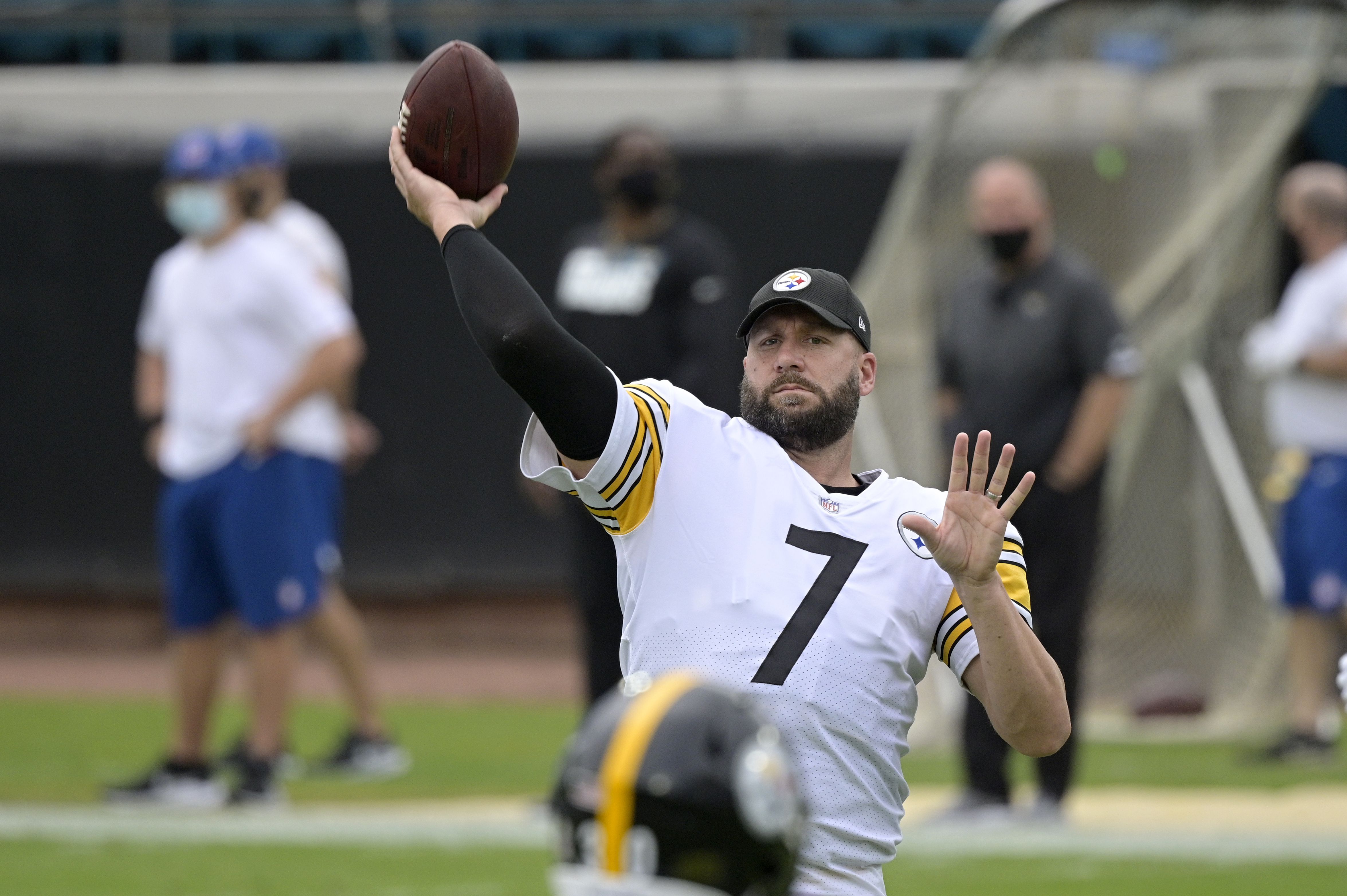 SportsReport: Steelers-Ravens Thanksgiving Game Postponed