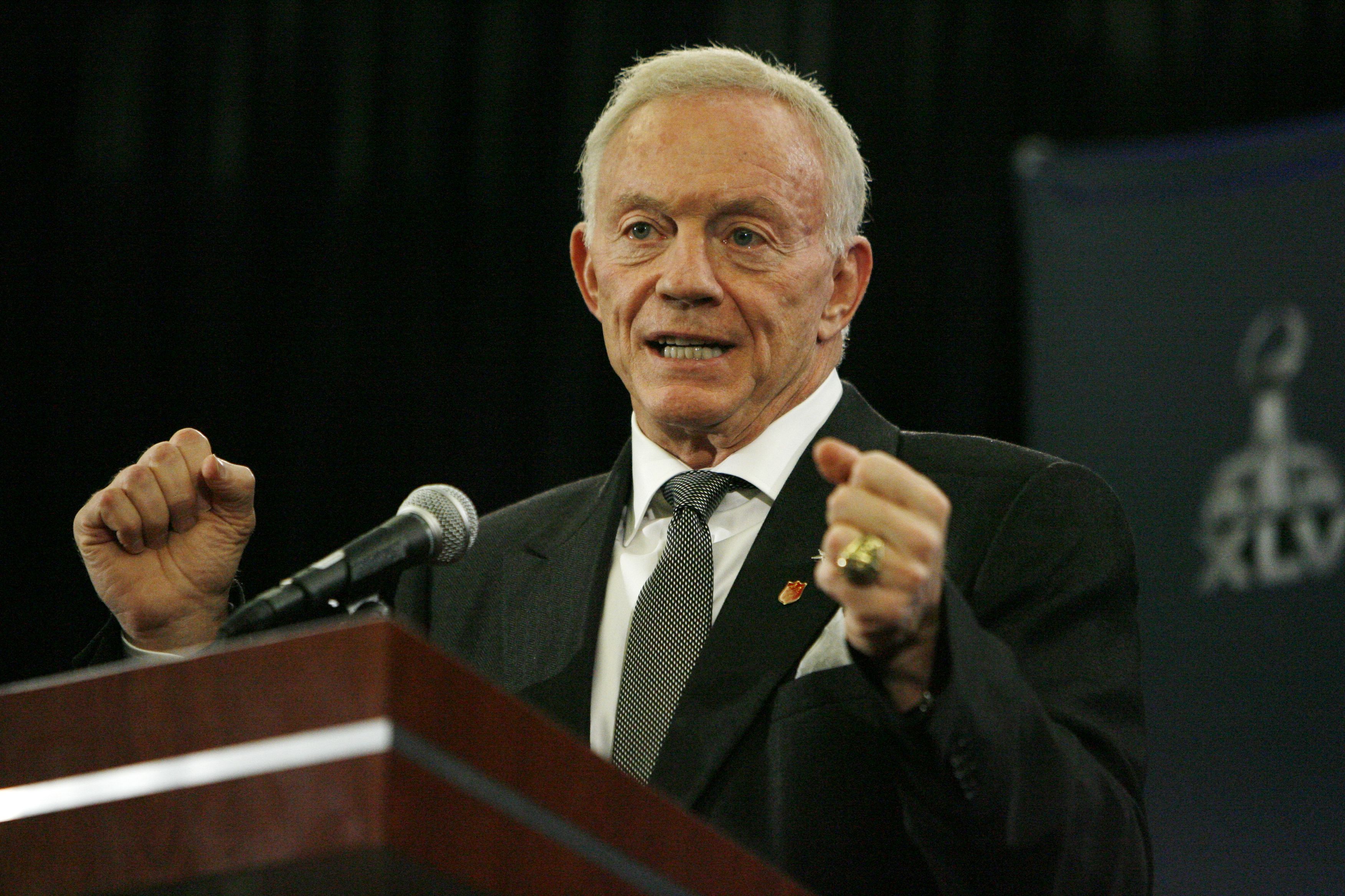 Three-time Super Bowl champion rips Cowboys owner Jerry Jones for