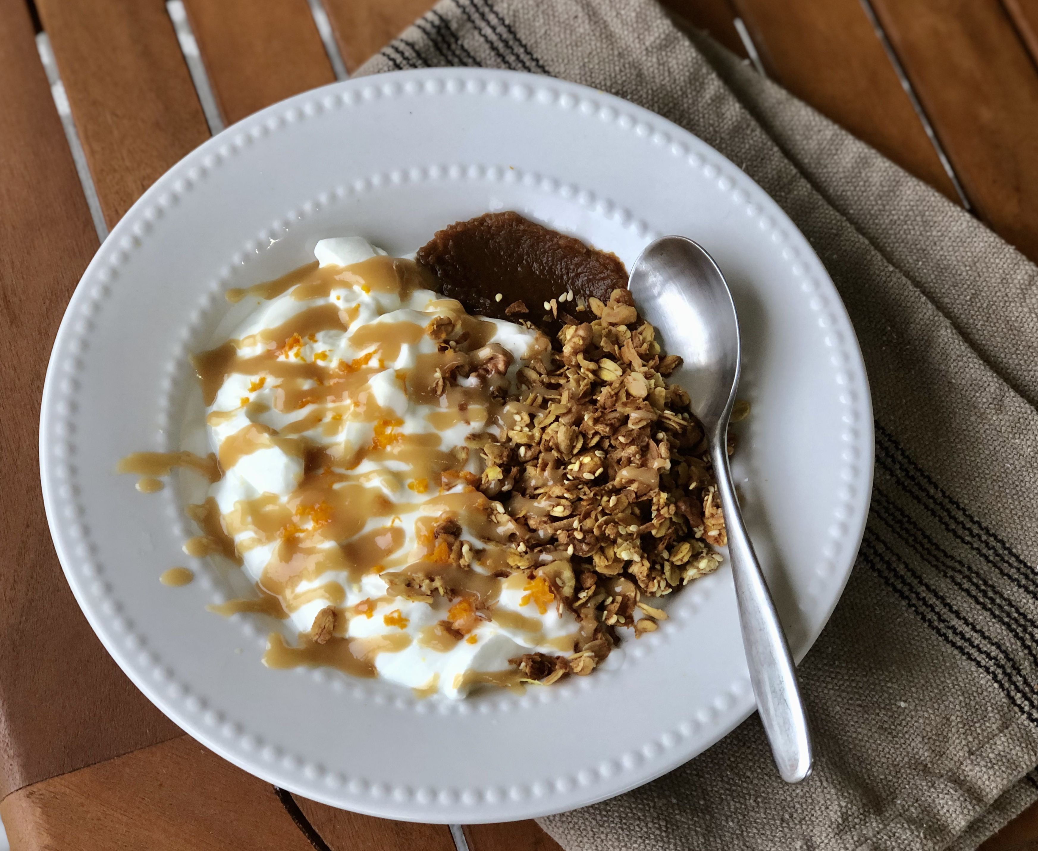 Yogurt with Granola - Two Ways! - SueBee Homemaker