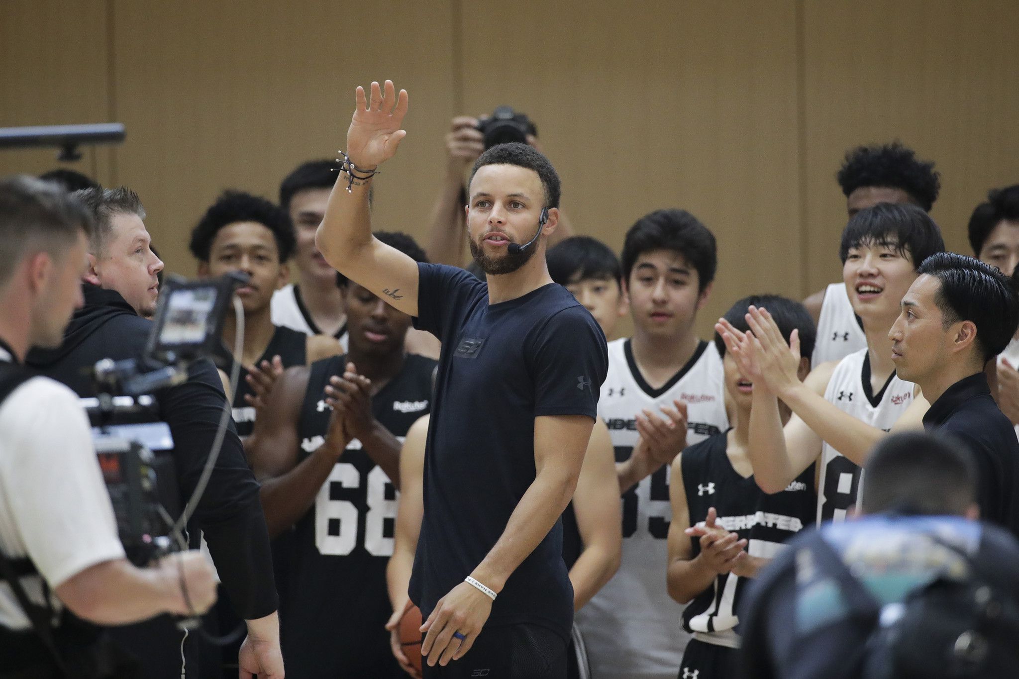 Stephen Curry's Underrated Tour set for L.A. stop on March 21-22 - Los  Angeles Times
