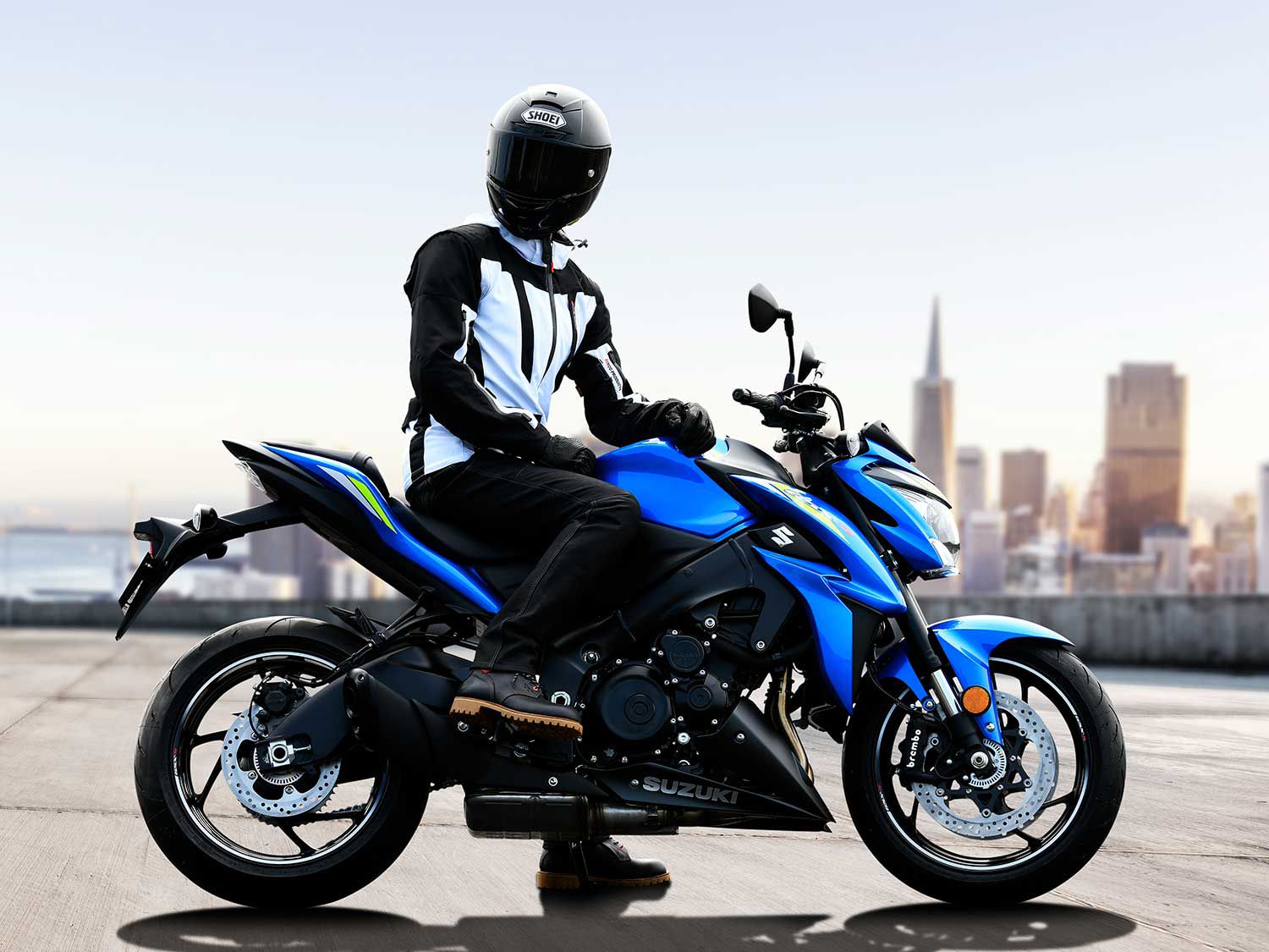 Suzuki Gsx S1000 And Gsx S1000f First Look Preview Motorcyclist