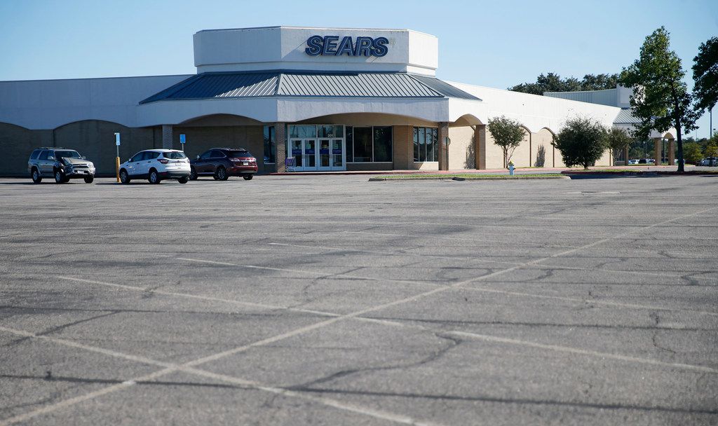 The last Sears department store in Dallas-Fort Worth is closing