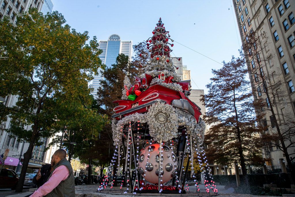 Why Is There A Christmas Tree Made Of Vintage Car Parts At Pegasus Plaza In Downtown Dallas Curious Texas Investigates