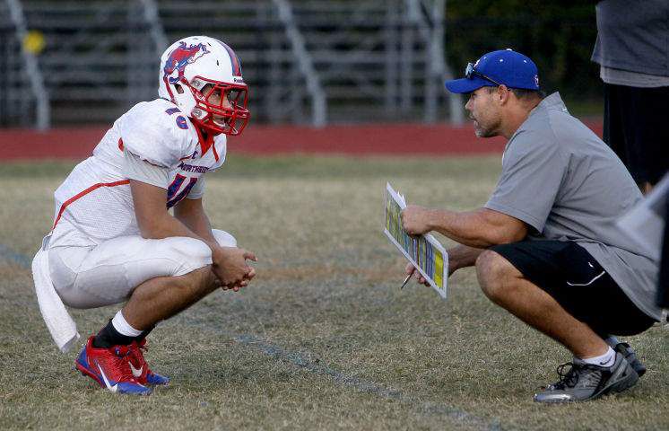 Mike Alstott Sports Buddies day gives kids time to train with the pros