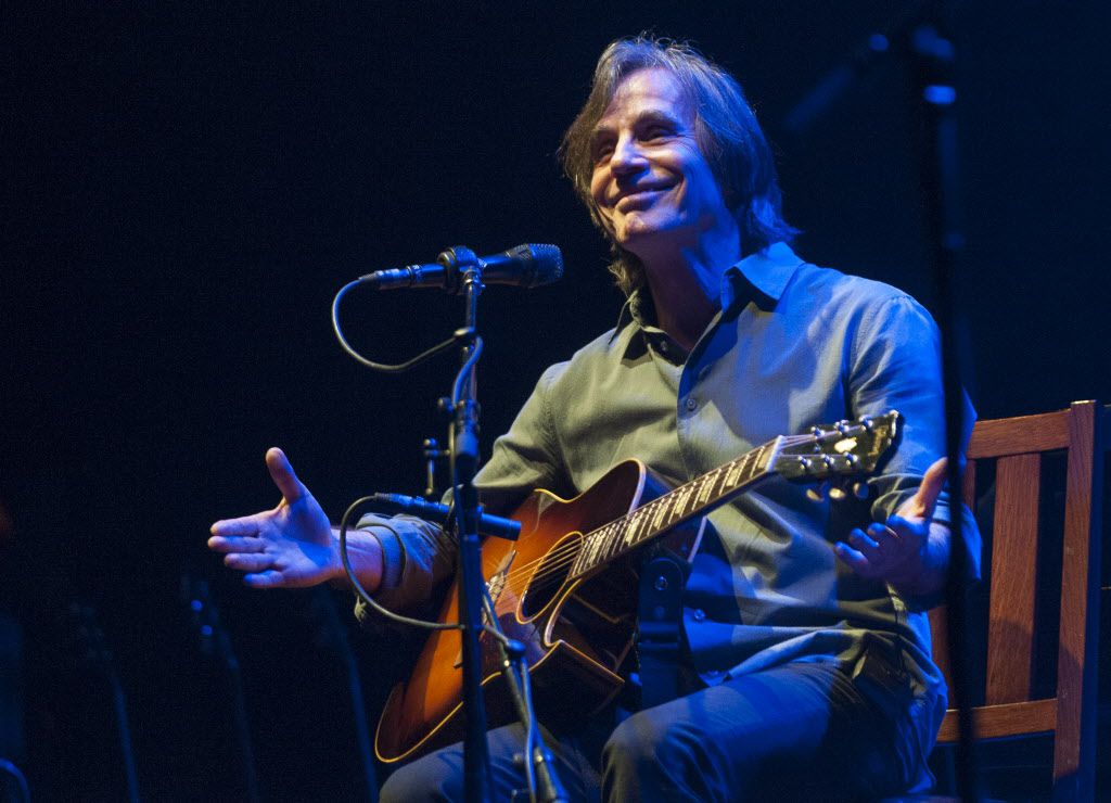 Jackson Browne plays to his crowd, his way, and everyone goes home