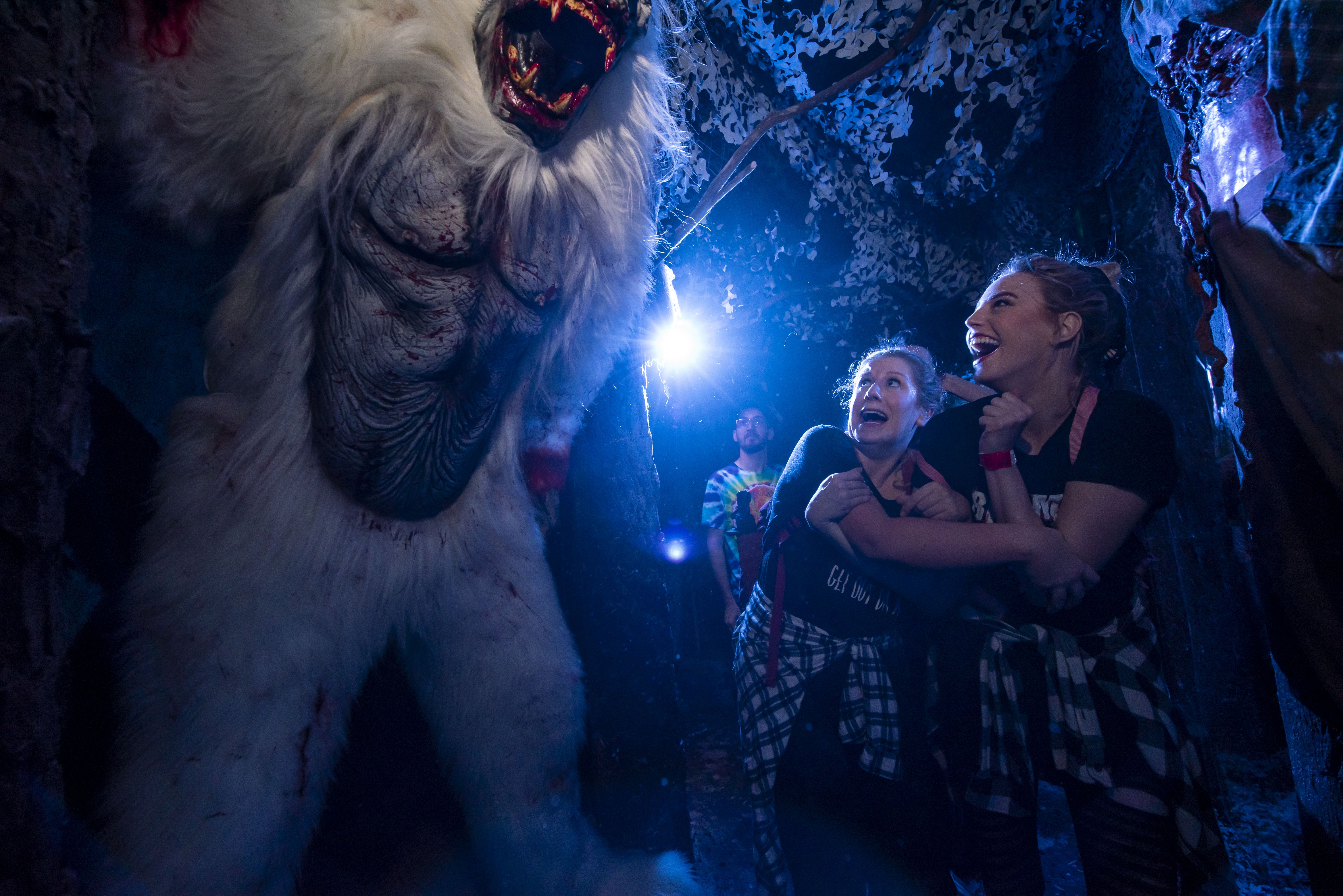 Halloween Guide Halloween Horror Nights Howl O Scream Disney S Not So Scary And More