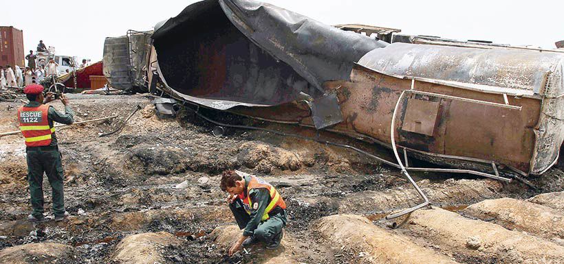 explosión camión pakistán