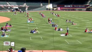 Atlanta Braves opening Truist Park for giant Game 6 watch party