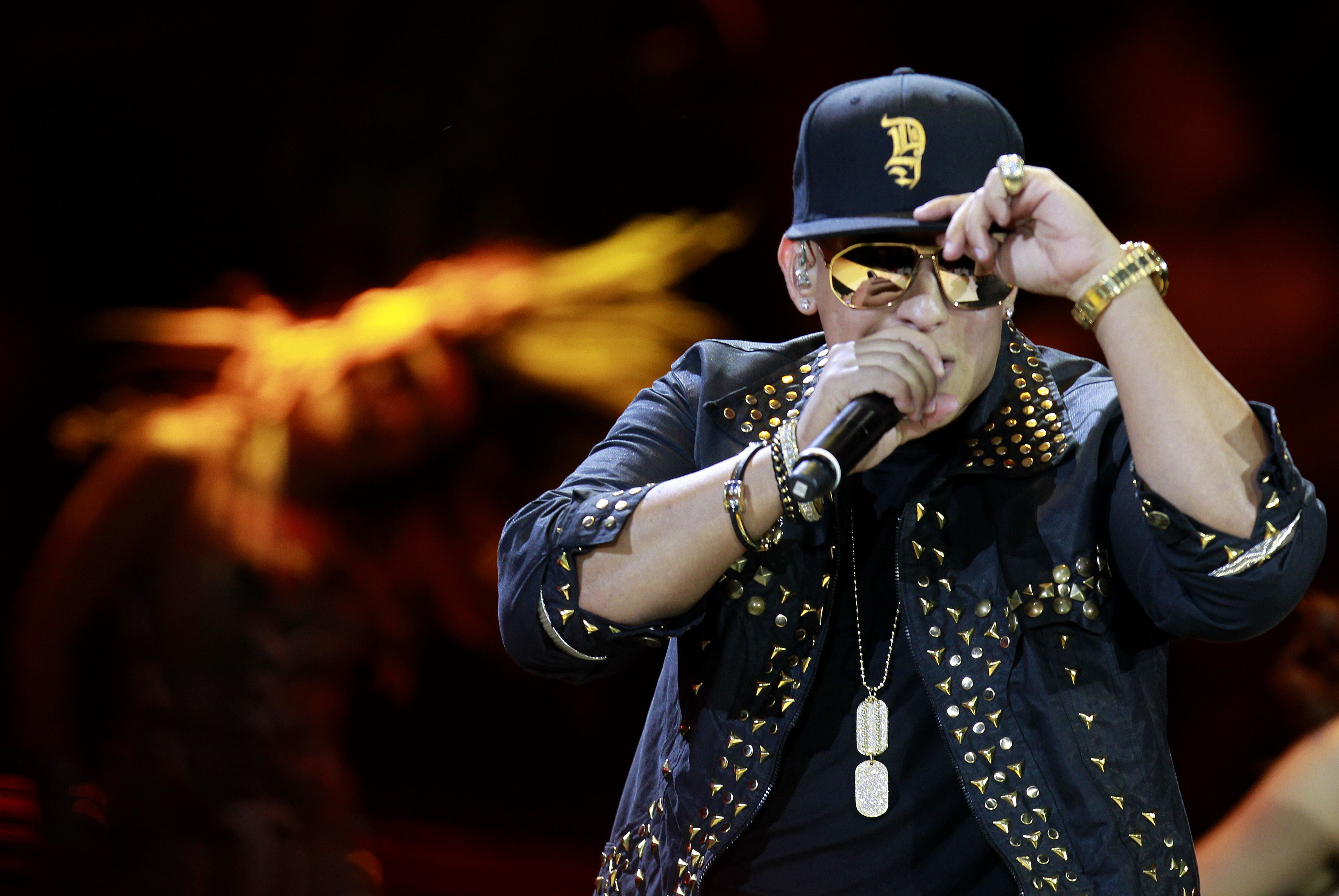 Daddy Yankee - Barrio Fino *En Directo*