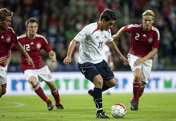 Esteban Paredes, Dinamarca vs Chile, 2009