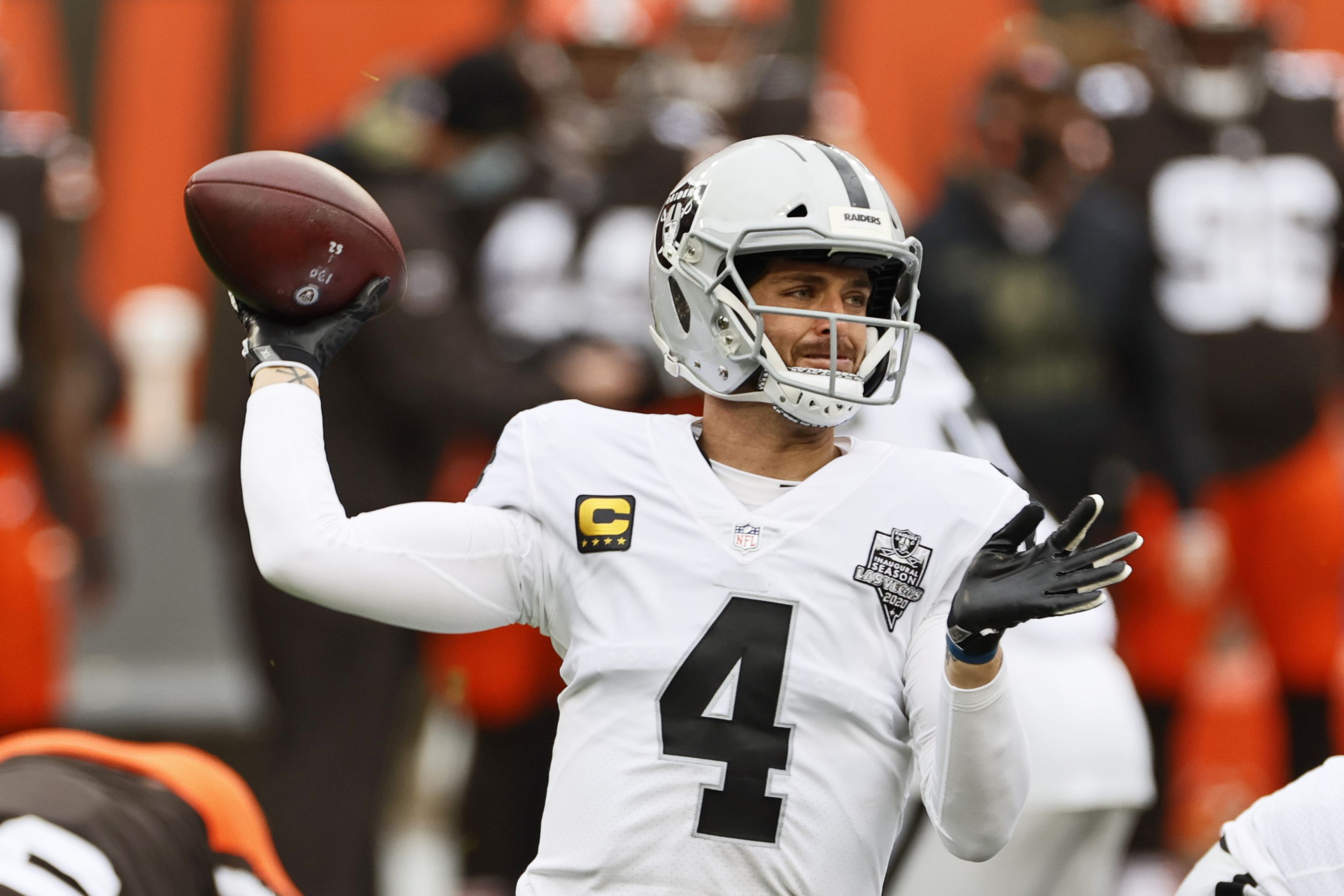 Browns fall to Raiders and windy, wintry weather