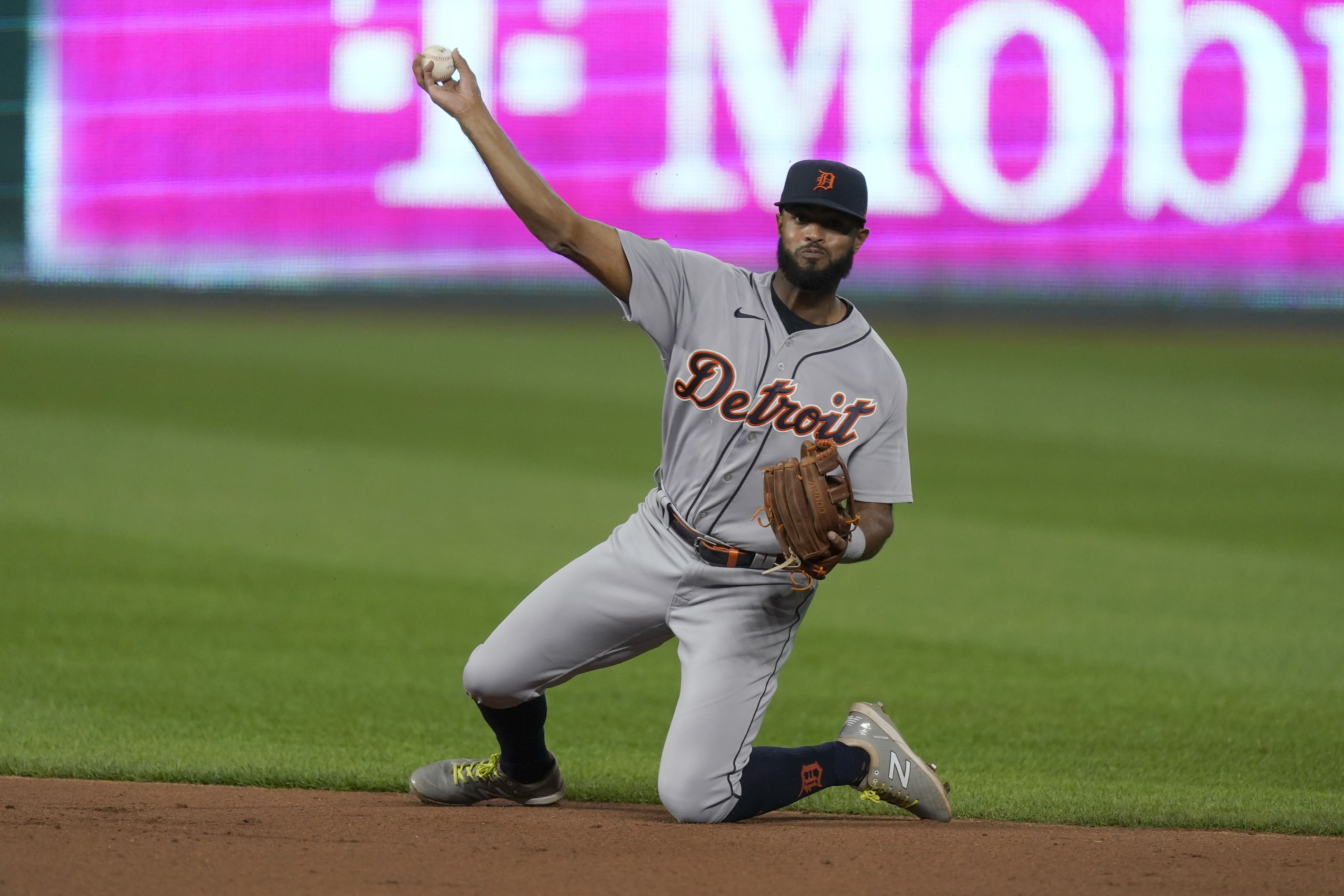 Detroit Tigers seek new shortstop, part ways with Jose Iglesias