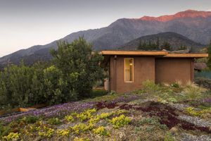 Techo-verde-en-armonía-con-entorno-cordillerano-FOTO-PABLO-BLANCO-300x200.jpg