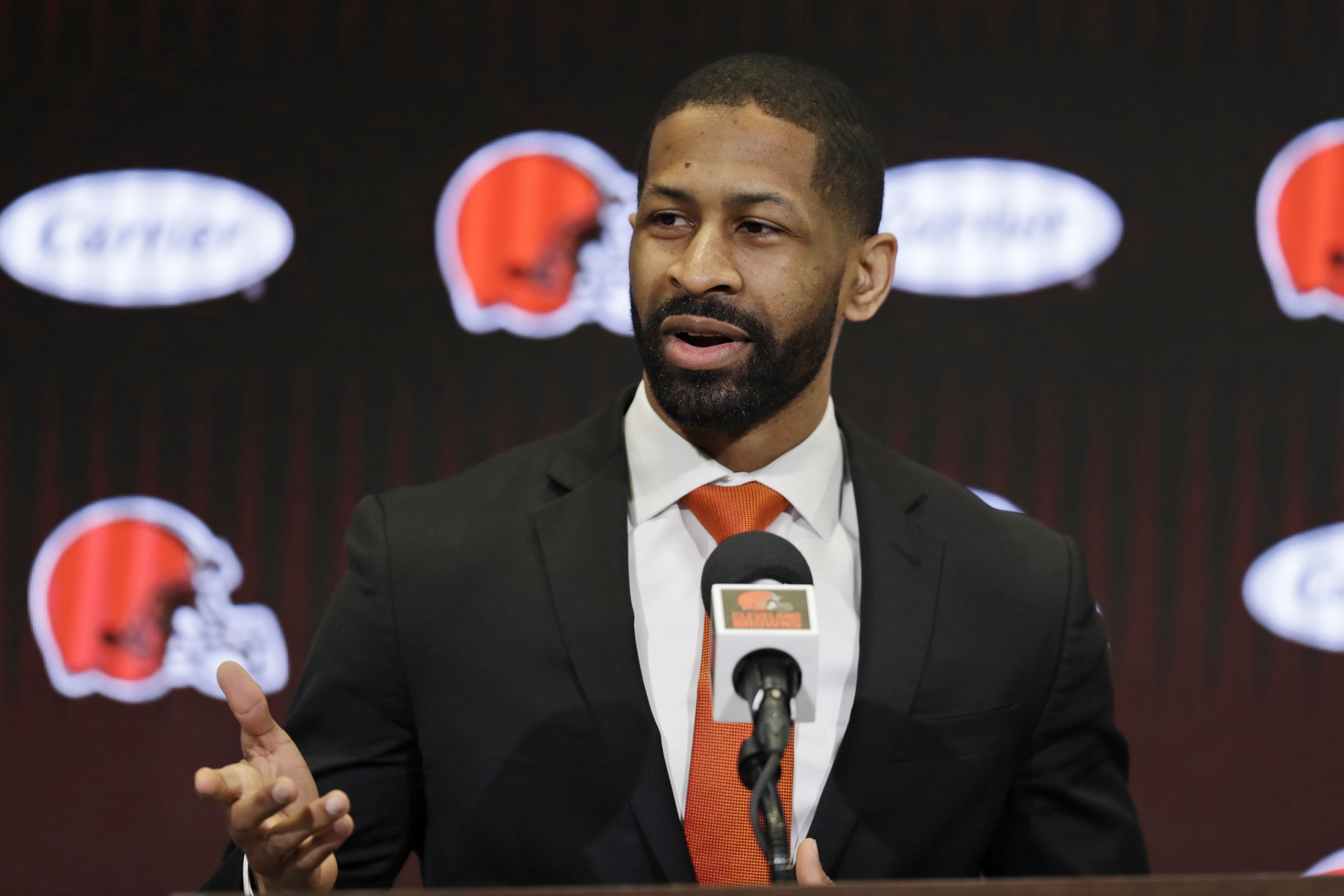 Browns make Andrew Berry, 32, NFL's youngest GM 