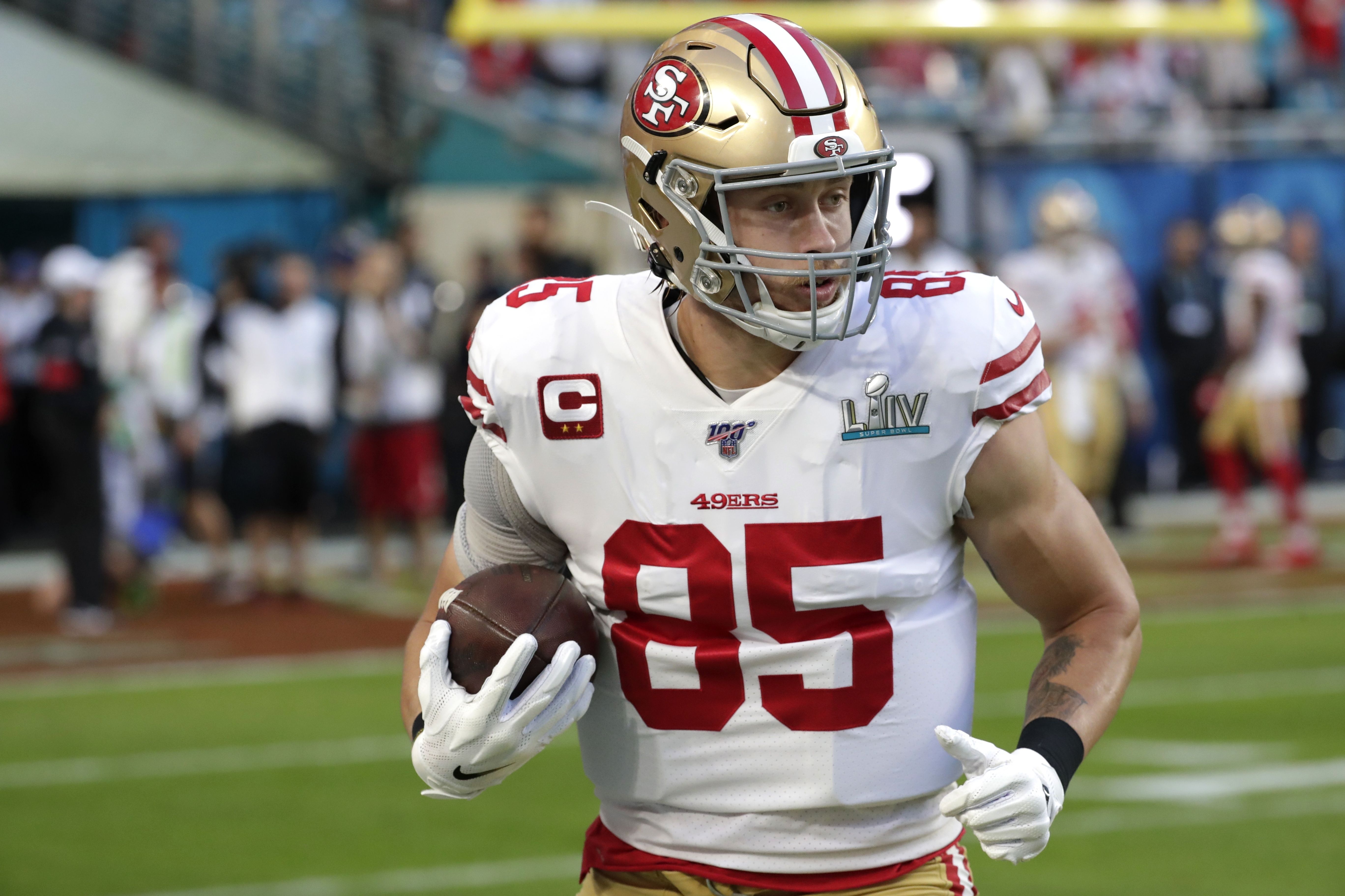 NFL injury news: George Kittle is active for 49ers on Sunday