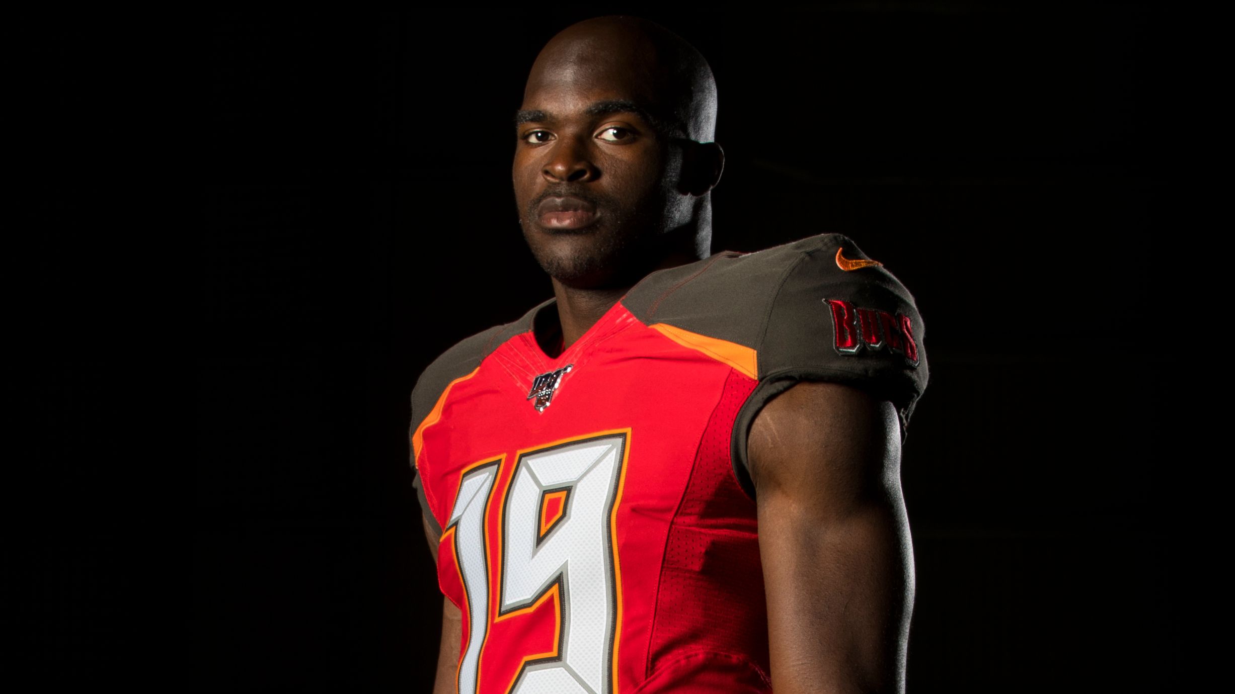 Bucs Congratulate Breshad Perriman in Locker Room After OT Winning TD 