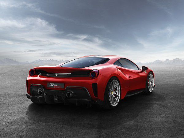 1.-Ferrari-488-Pista-2-600x451.jpg