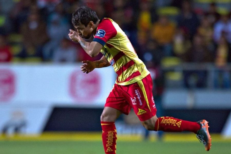 Jorge Valdivia jugando por el Morelia