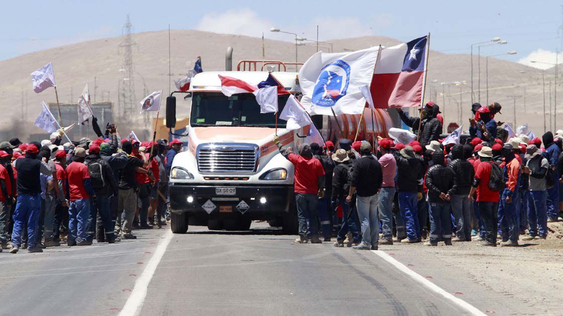 trabajadores-escondida