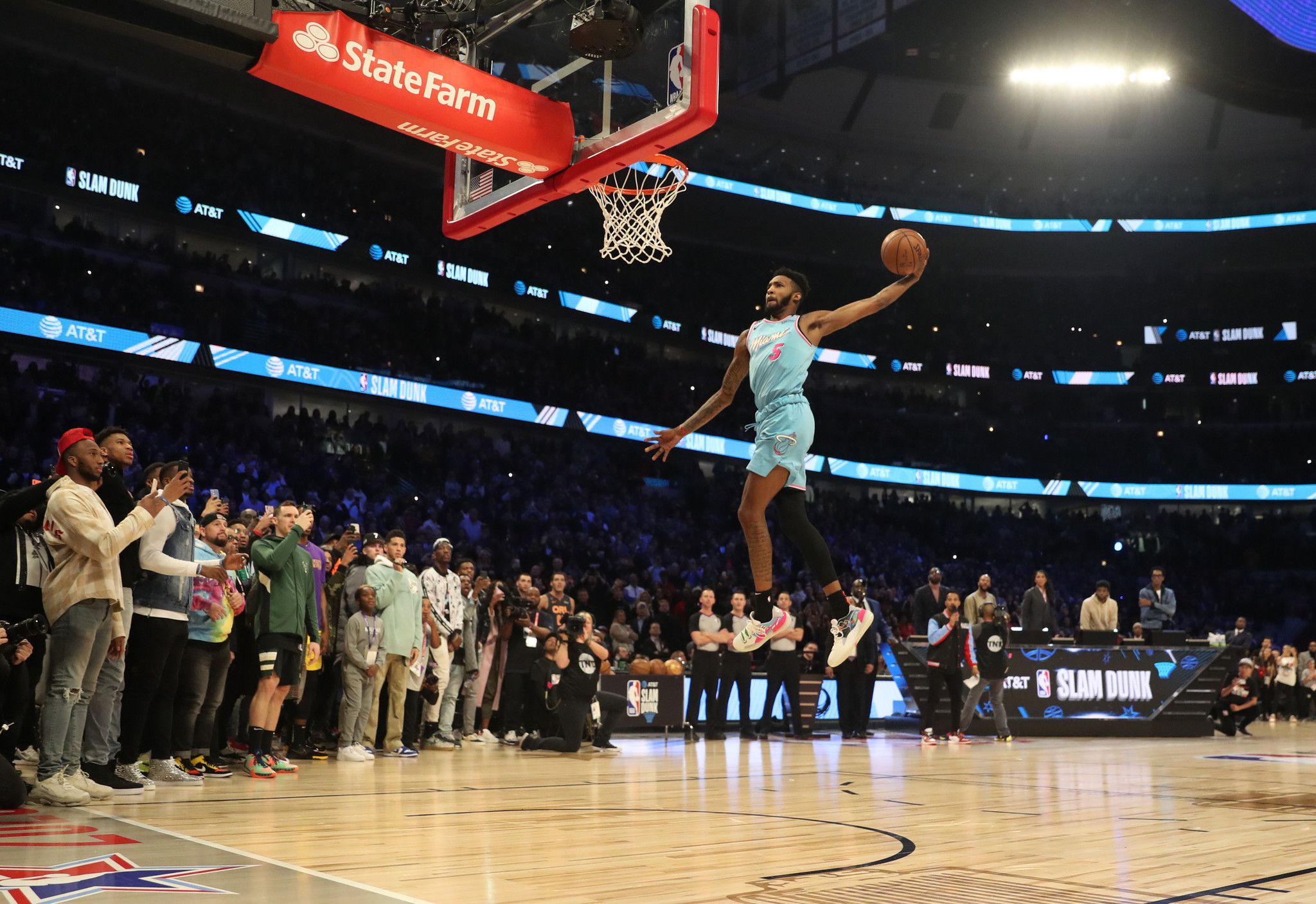 Derrick Jones Jr wins NBA All-Star Slam Dunk Contest over Aaron