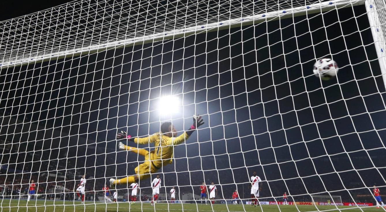 Gol de Vargas a Perú