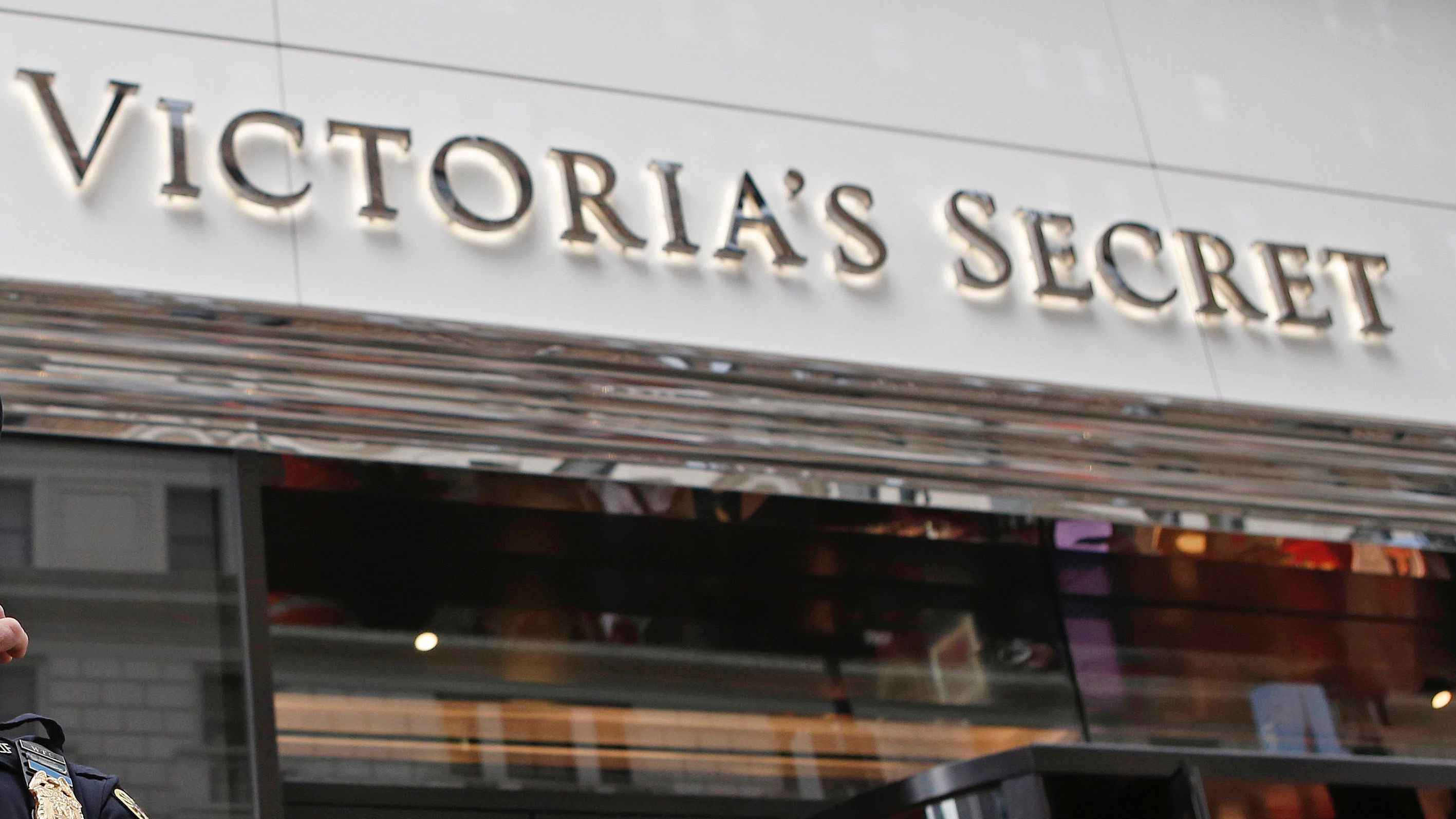 Retail Apocalypse: Victoria's Secret, Bath & Body Works To Close Hundreds  Of Stores - CBS Colorado