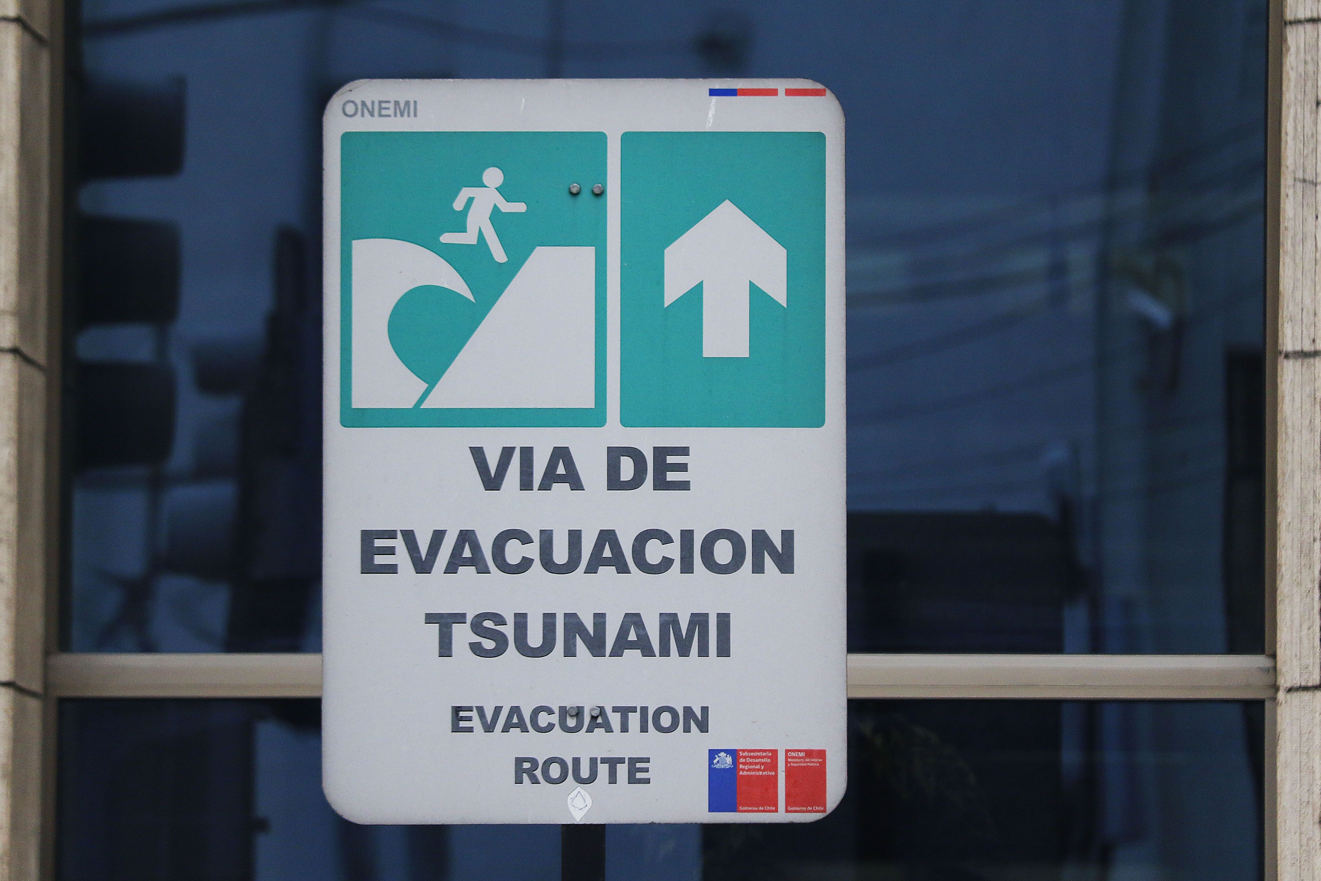 Tematicas señaleticas evacuacion en caso de tsunami en Valparaiso. 04/09/2019