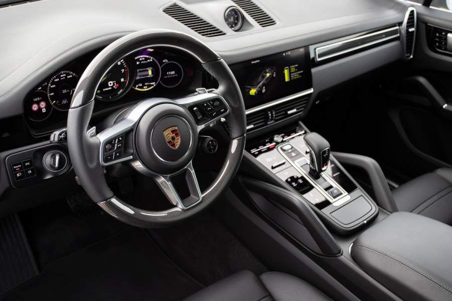 11-2019-porsche-cayenne-e-hybrid-oem-900x600.jpg