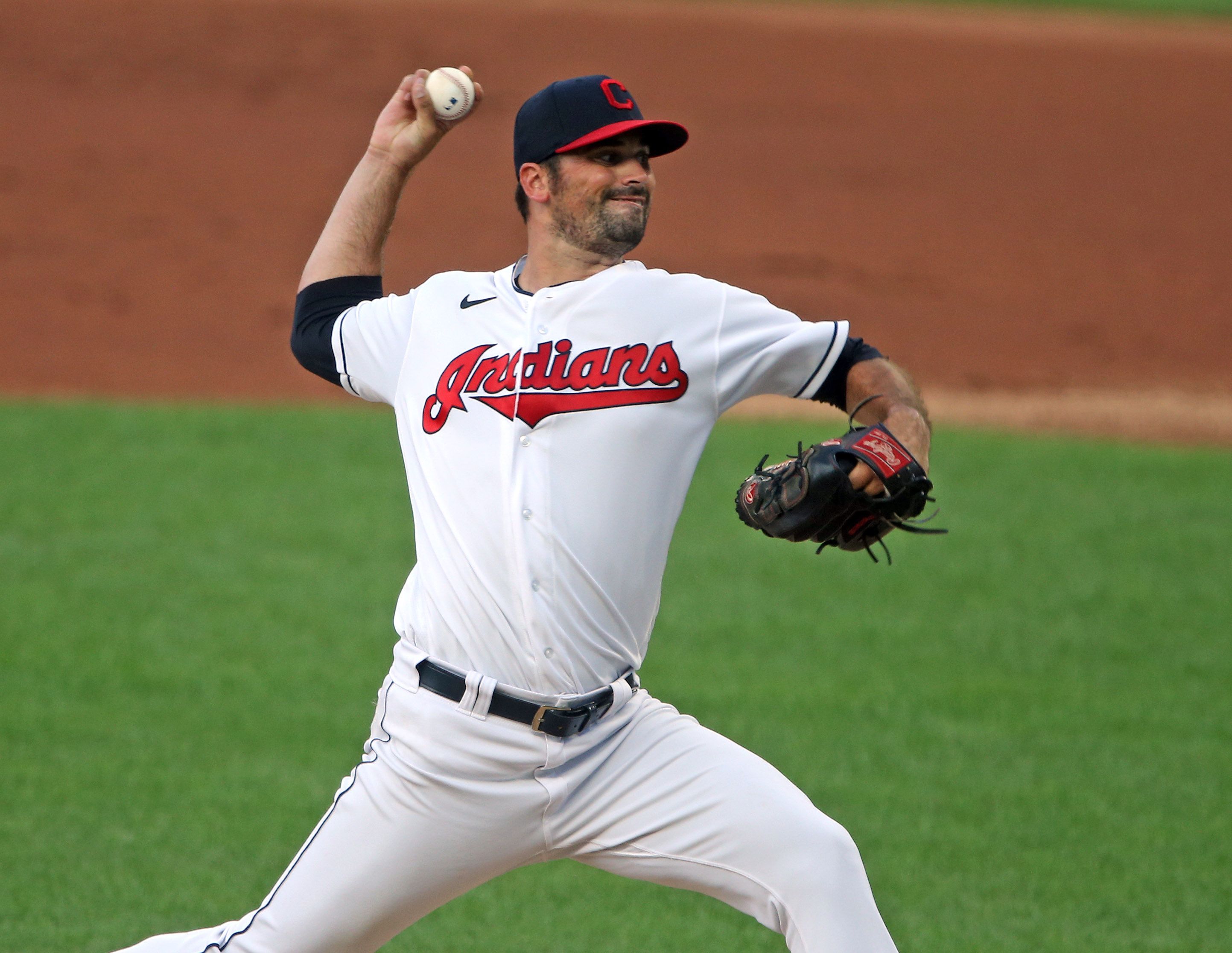 Cleveland Indians squeeze out 5-4 win in extra innings against