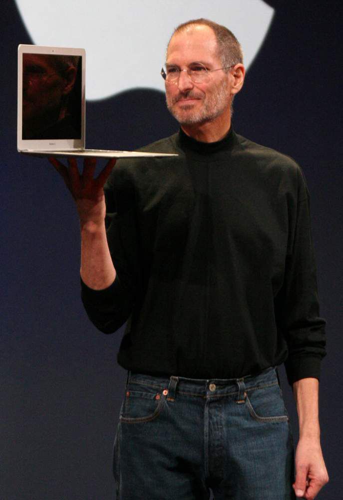 703px-Steve_Jobs-e1566518568420.jpg