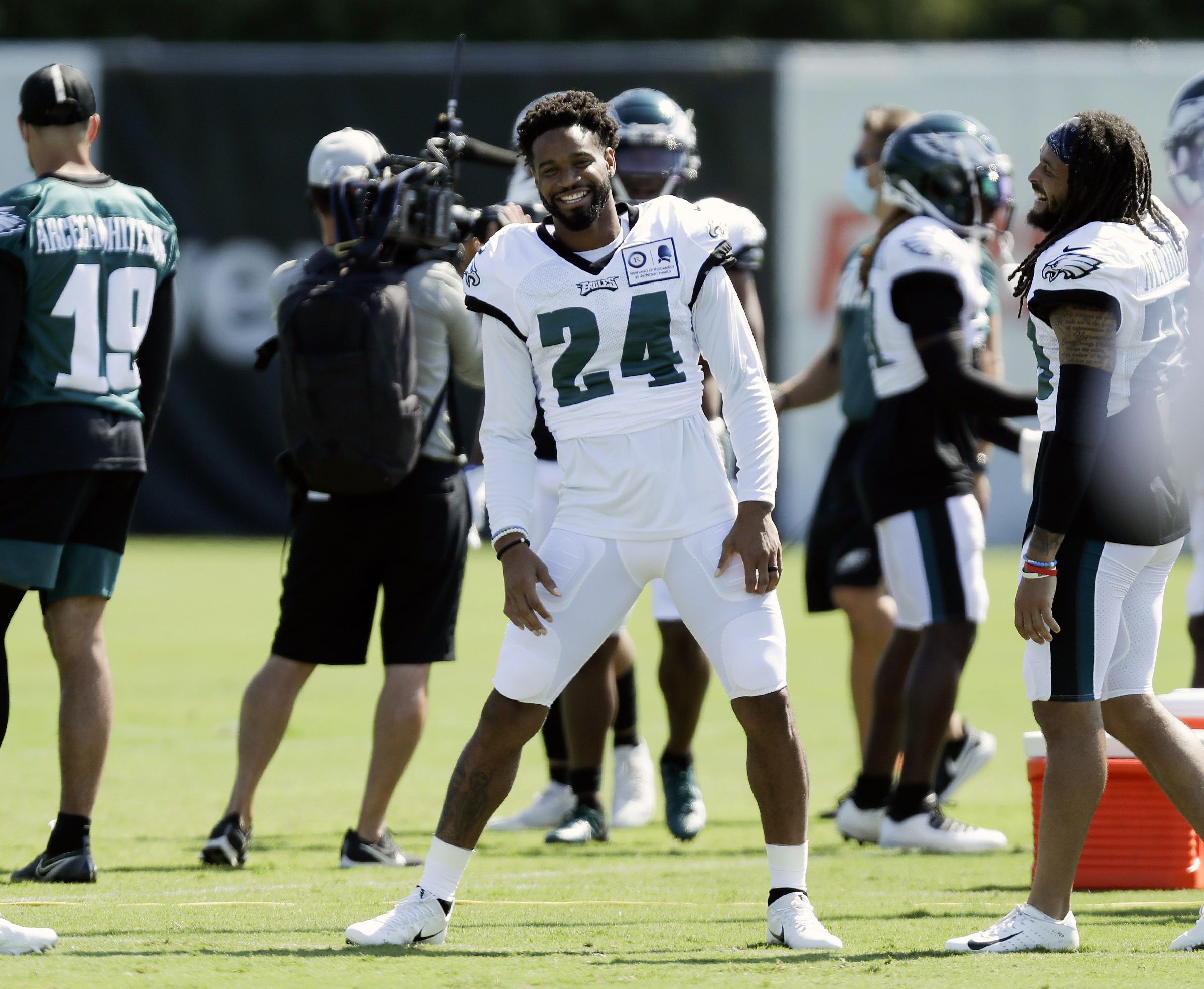 Philadelphia Eagles: Through 4 weeks, Darius Slay looks like an All-Pro