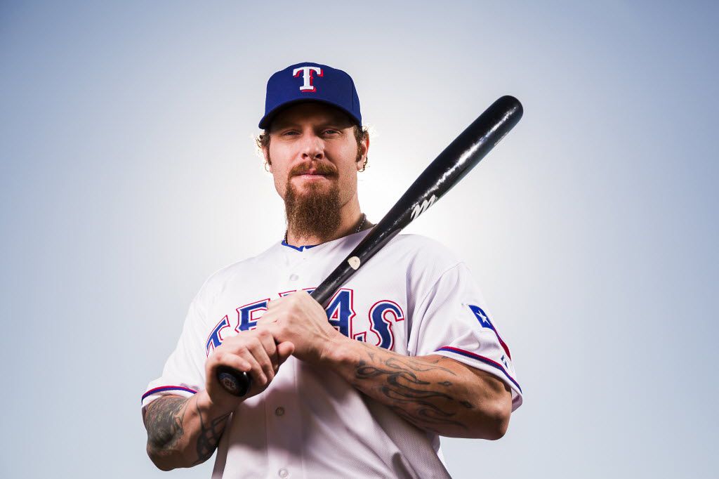 Rangers outfielder Josh Hamilton out for season after knee surgery