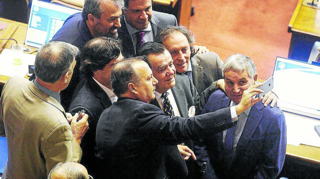 Diputados se despiden en la Camara de Diputados