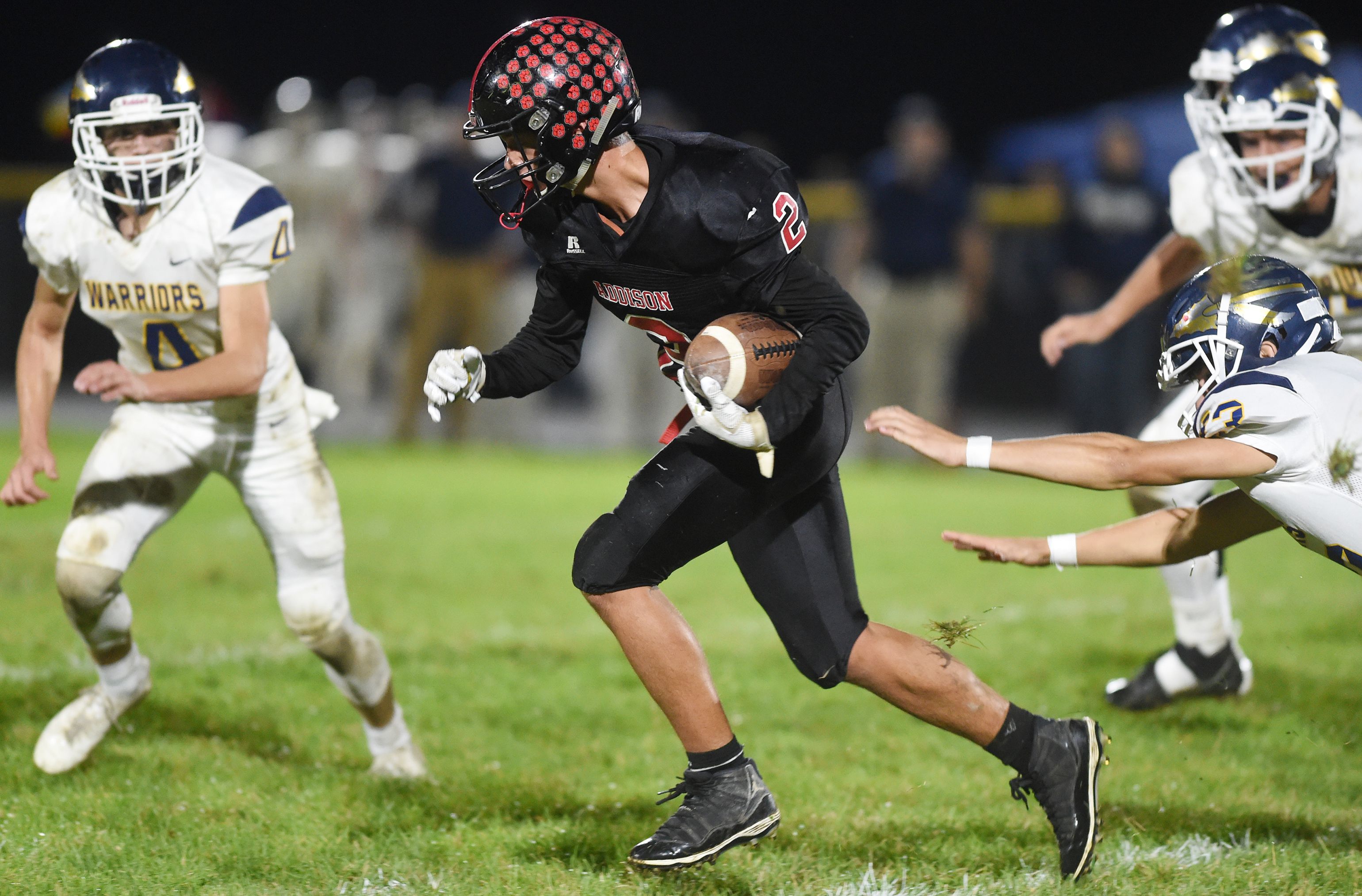 Addison football dominates Detroit Voyageur