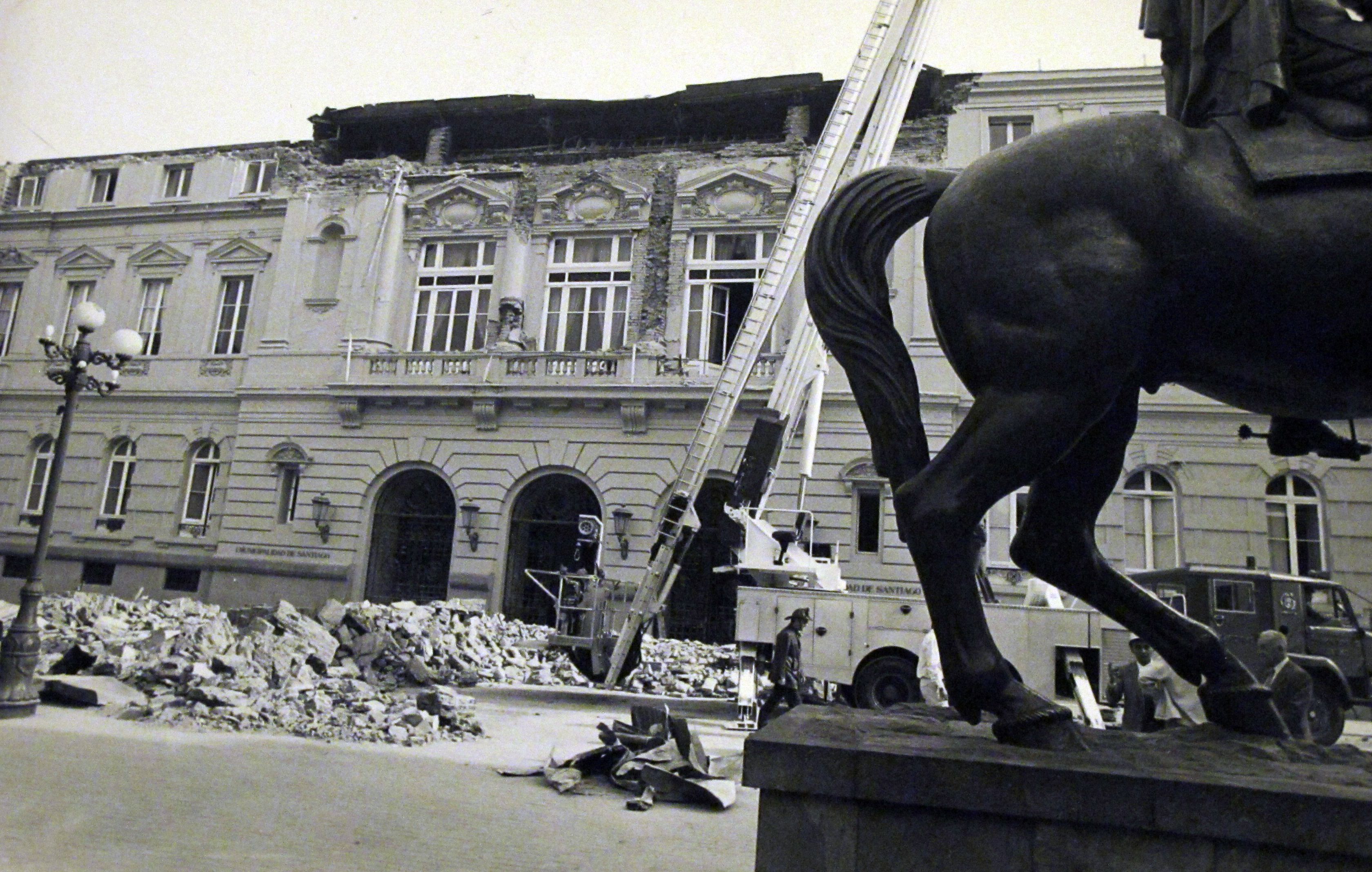 MUNICIPALIDAD DE SANTIAGO TERREMOTO 1985