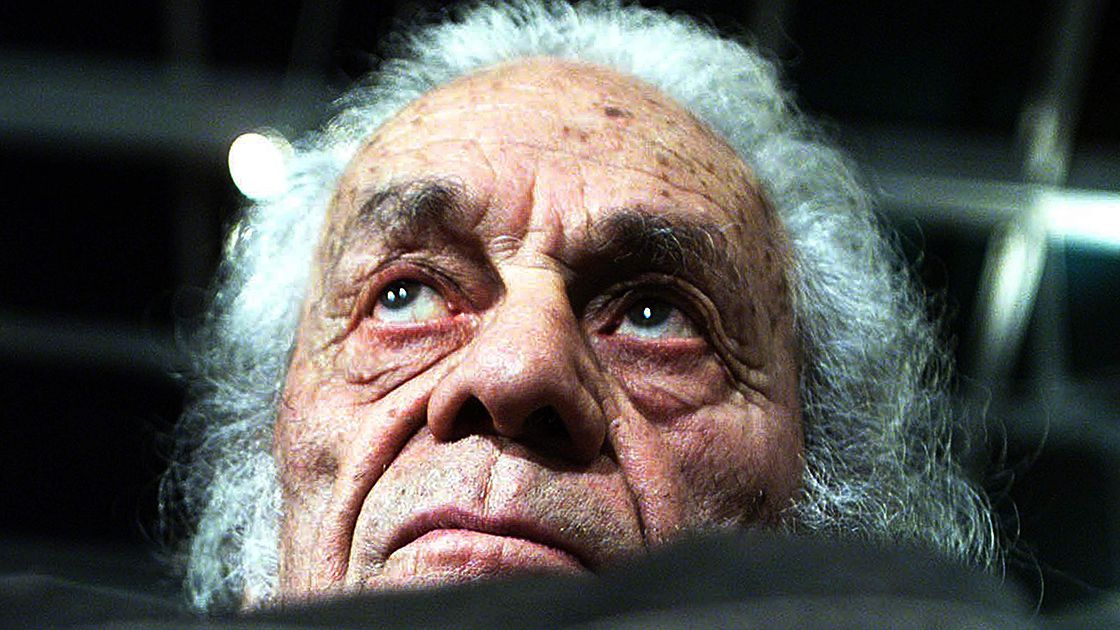 Muere a los 103 años el poeta chileno Nicanor Parra