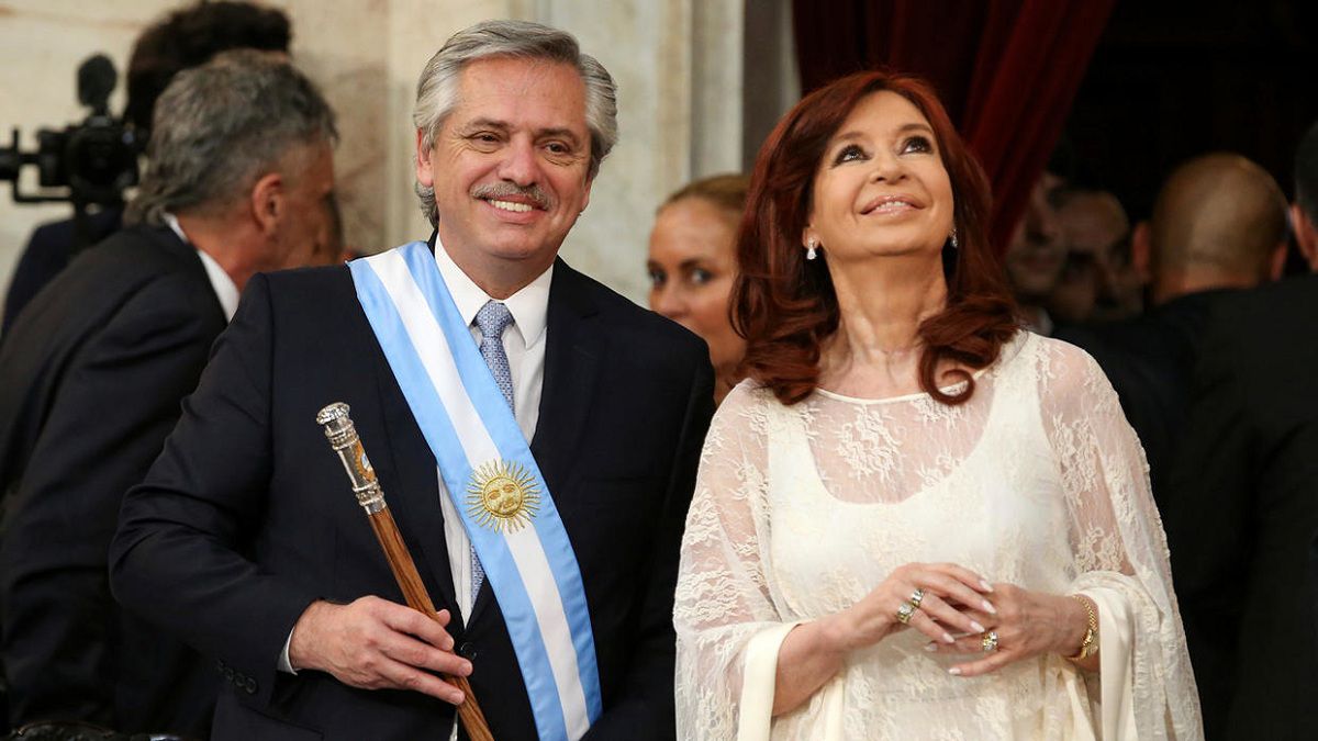 Alberto-Fernandez-y-CFK-posesion-retos-Reuters.jpg