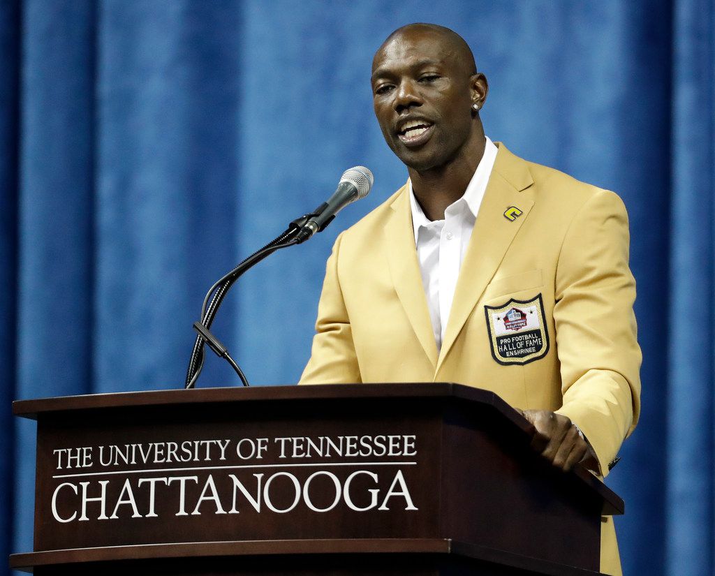 Football Hall of Fame Considering Terrell Owens–Inspired Rule That Forces  Athletes to Show Up to Ceremony: Report