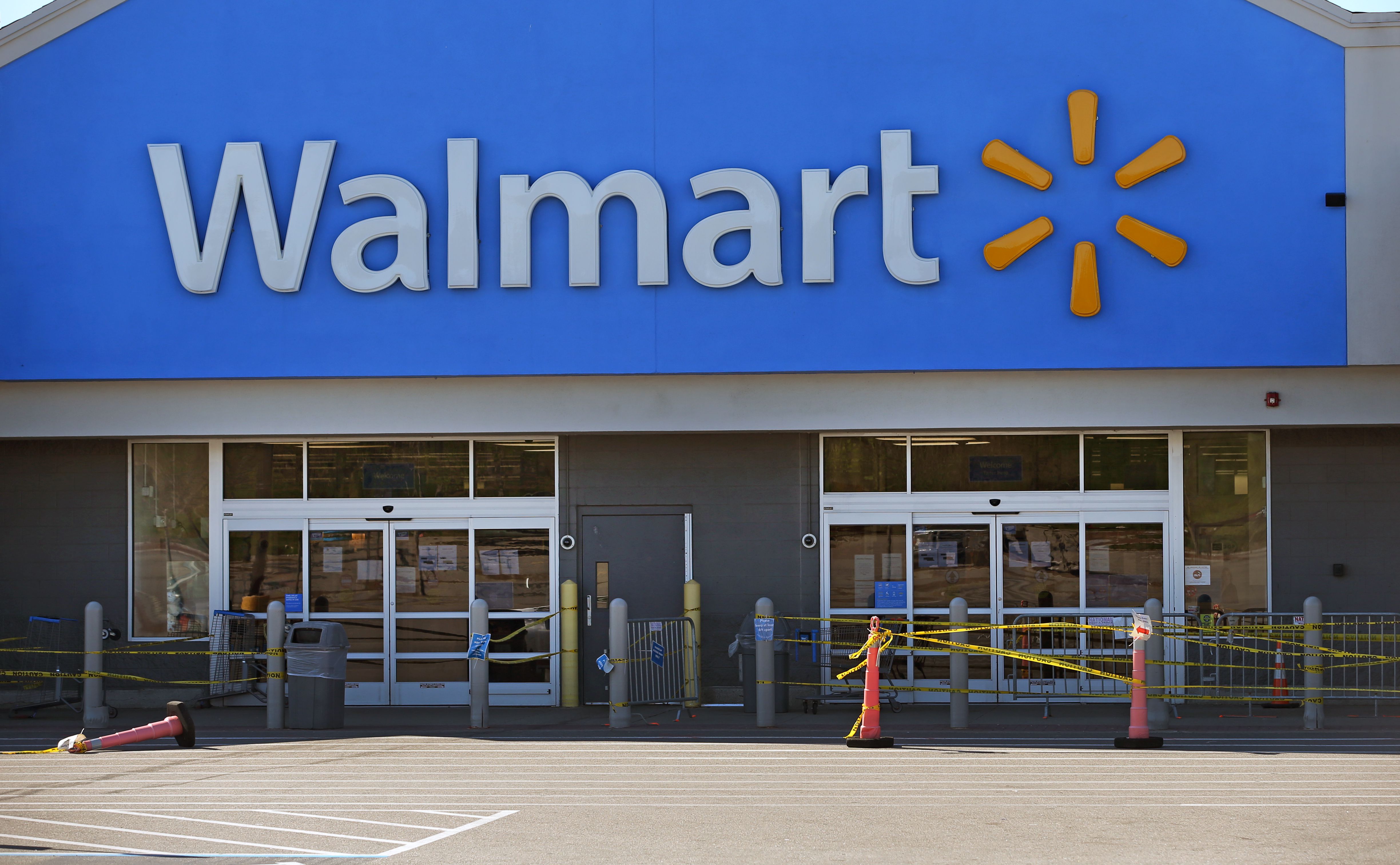 4 Walmart workers at 1 store test positive for coronavirus