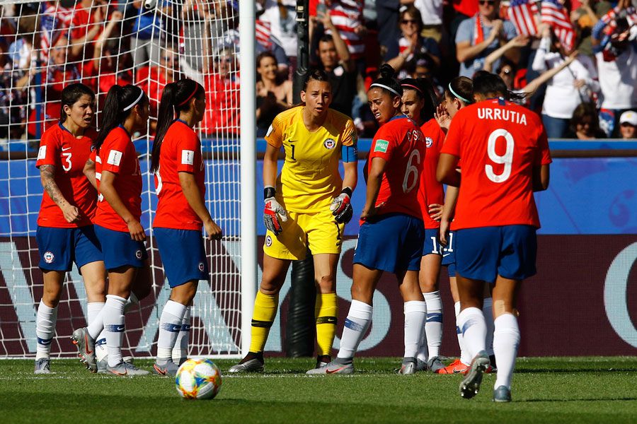 Christiane Endler, Chile, femenino