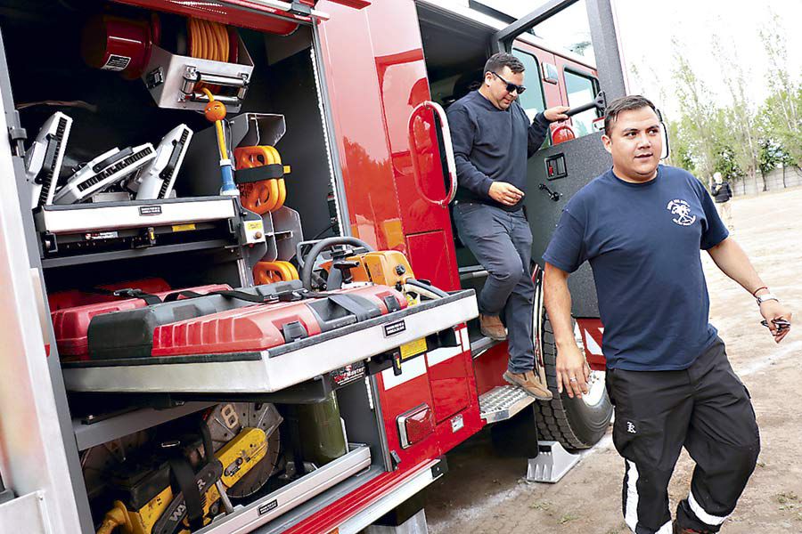 Imagen-NUEVOS-CARROS-BOMBEROS-DE-SANTIAGO04-43685244.jpg