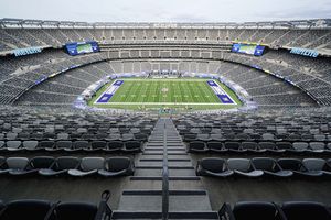 Around MetLife Stadium, sounds of silence loomed as Steelers opened season