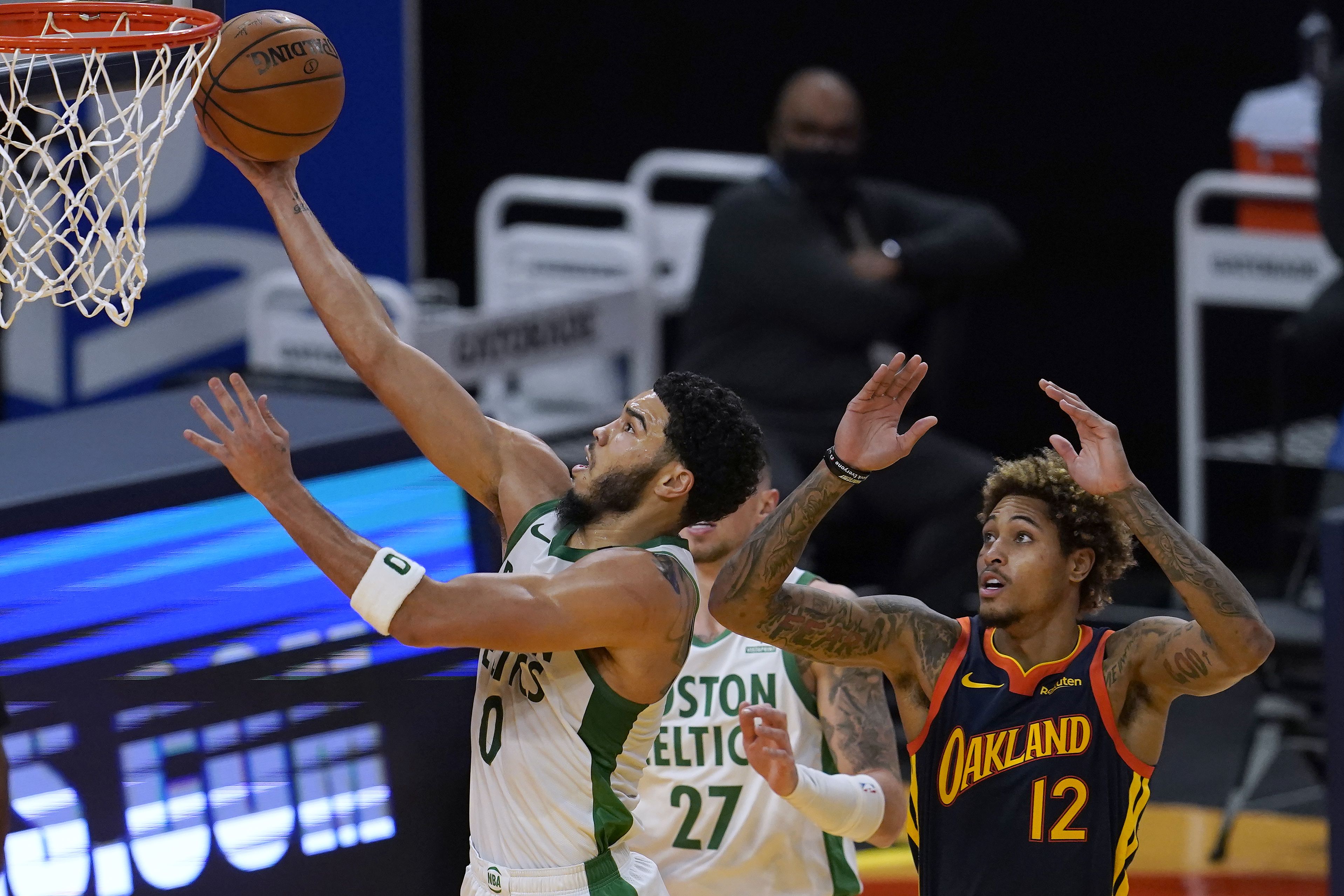 Tatum's 38 points help Celtics roll past Pistons