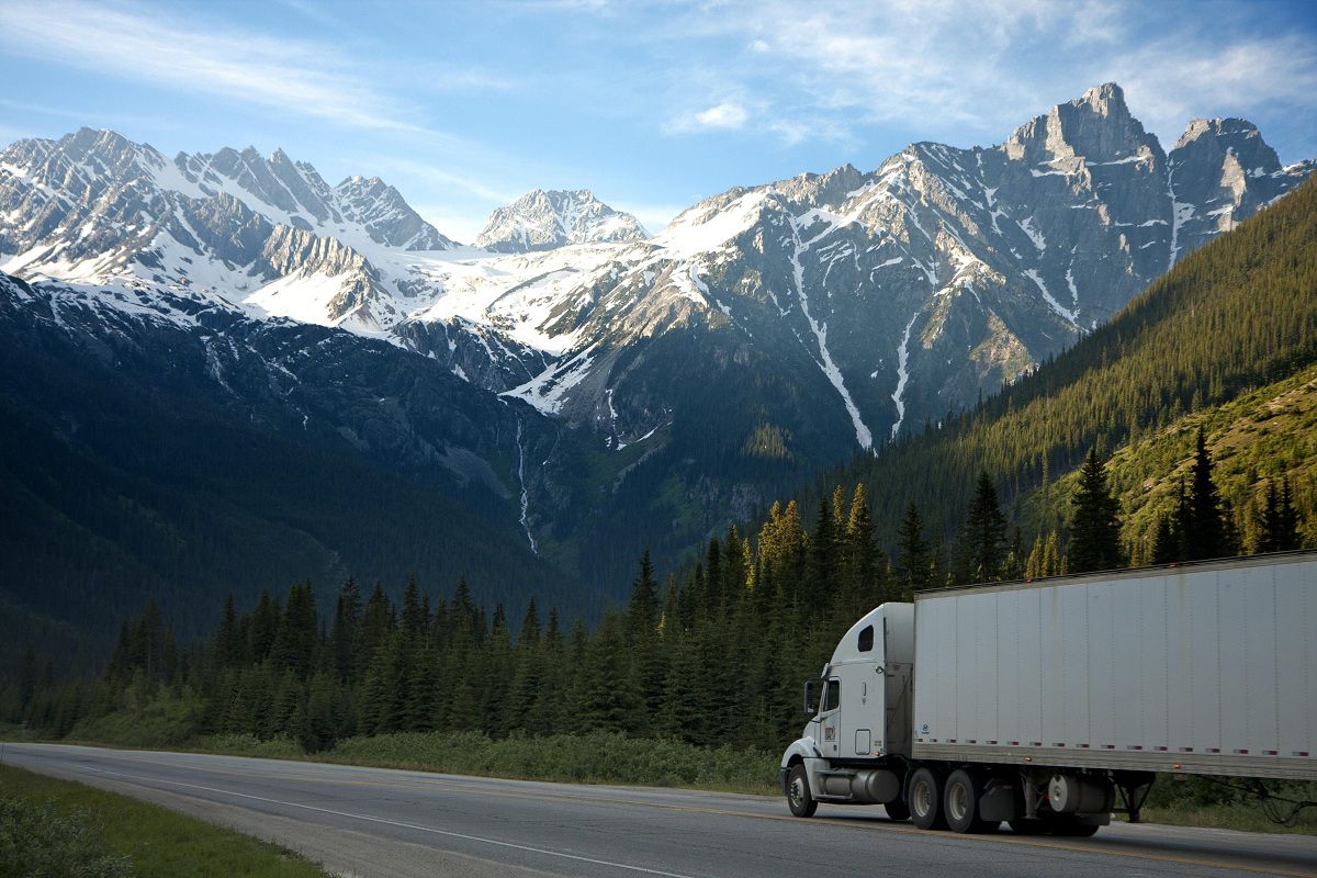 lorry-mountains-nature-93398.jpg