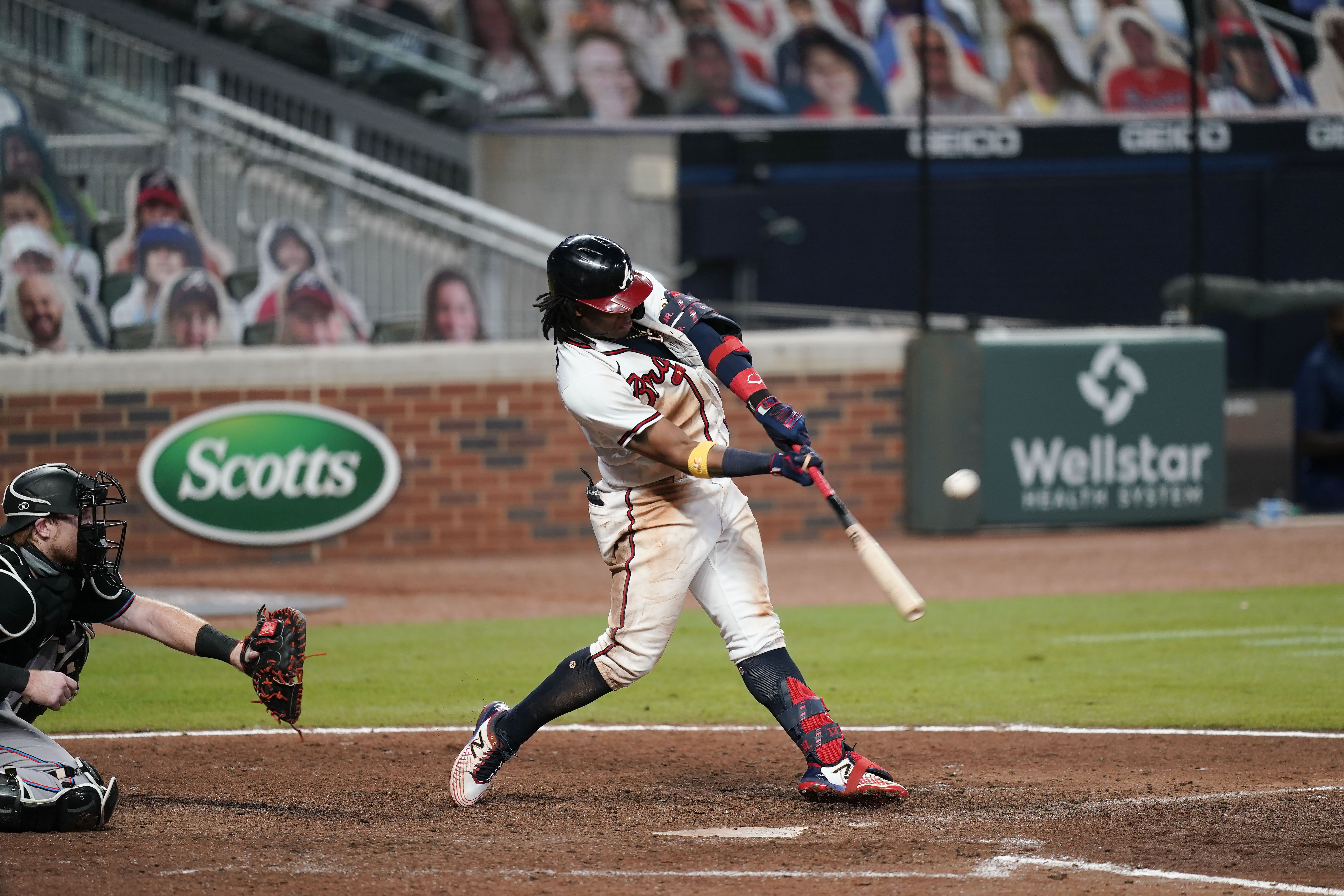 Duvall hits three homers, Braves plate record 29 runs to beat Marlins 