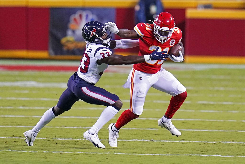 Kansas City Chiefs roll past Houston Texans in NFL season opener