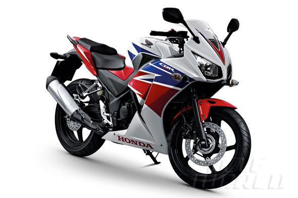 2014 Honda CBR300R First Look Preview | Cycle World