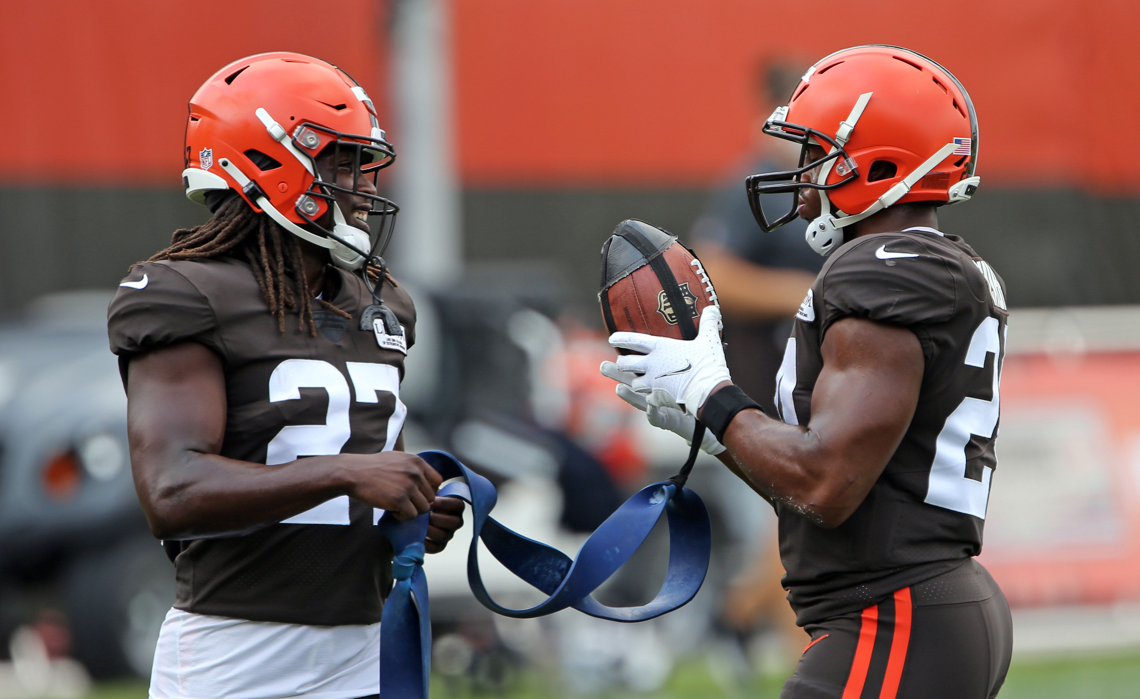 Nick Chubb Kareem Hunt 1000 yards Browns Ravens Monday Night Football