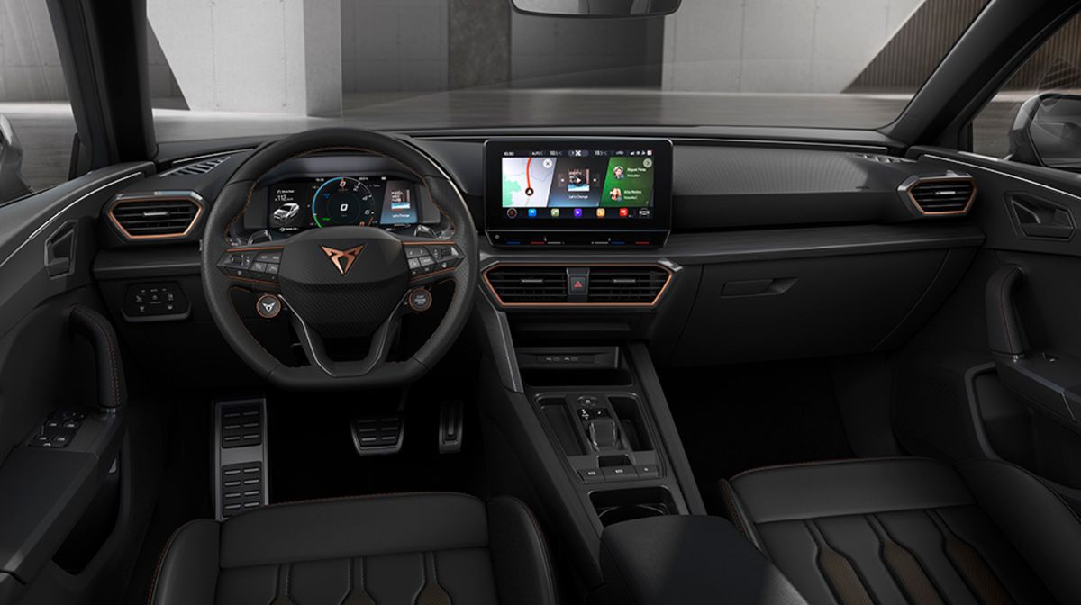 CUPRA-opens-the-doors-of-its-new-headquarters-with-the-debut-of-the-first-CUPRA-Leon_03_HQ.jpg